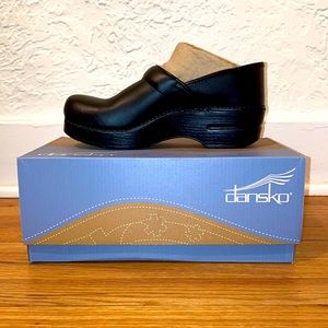 New Dansko Professional Box Clog shoes - Black